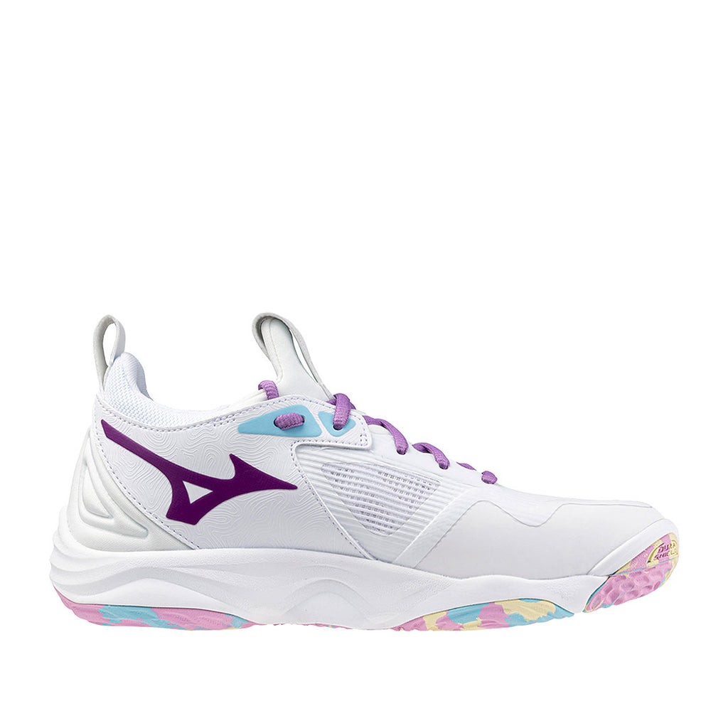 Mizuno Momentum 3