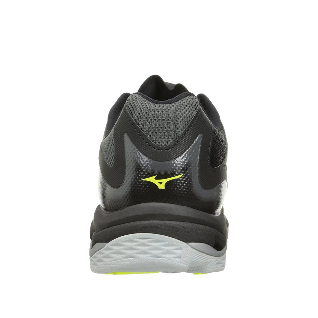 Mizuno Lightning Z3